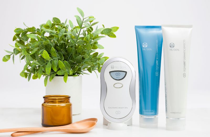 Optimize your body with ageLOC Galvanic Body Spa Pack! Along with the ageLOC Body products, this pack work synergistically to provide new scientific breakthroughs giving your body a firm, smooth and contoured look – all in a luxurious spa at home